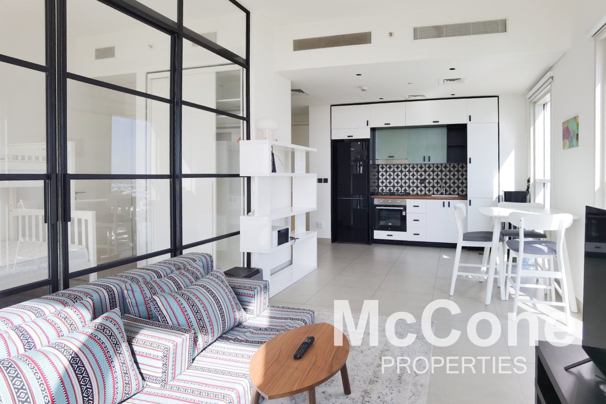 Fully Furnished | Corner Unit | Cheques Flexible