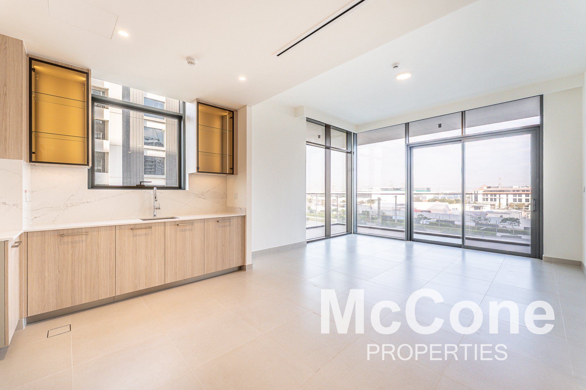 Large Corner Unit | Brand New | Community View