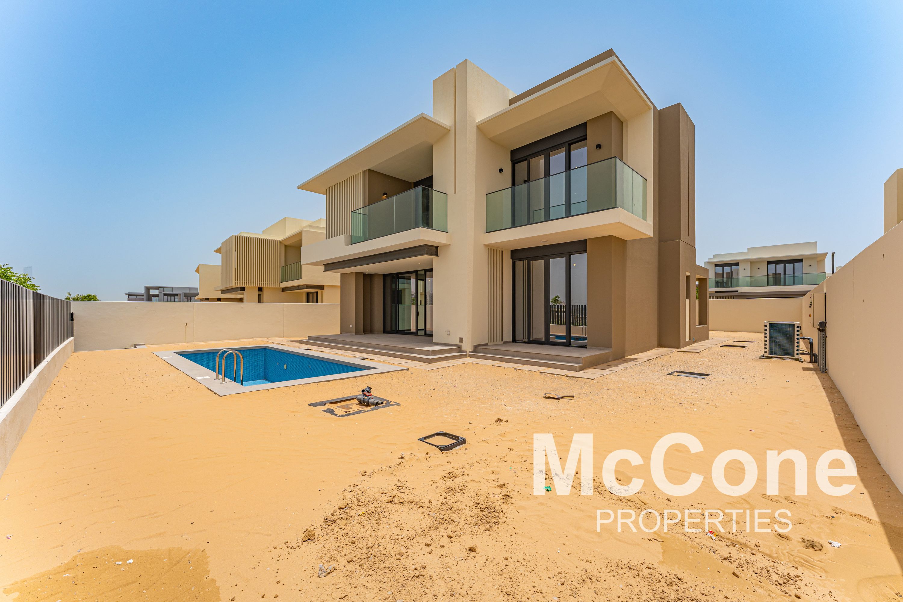 Private Pool | Huge Plot | 4 Cheques