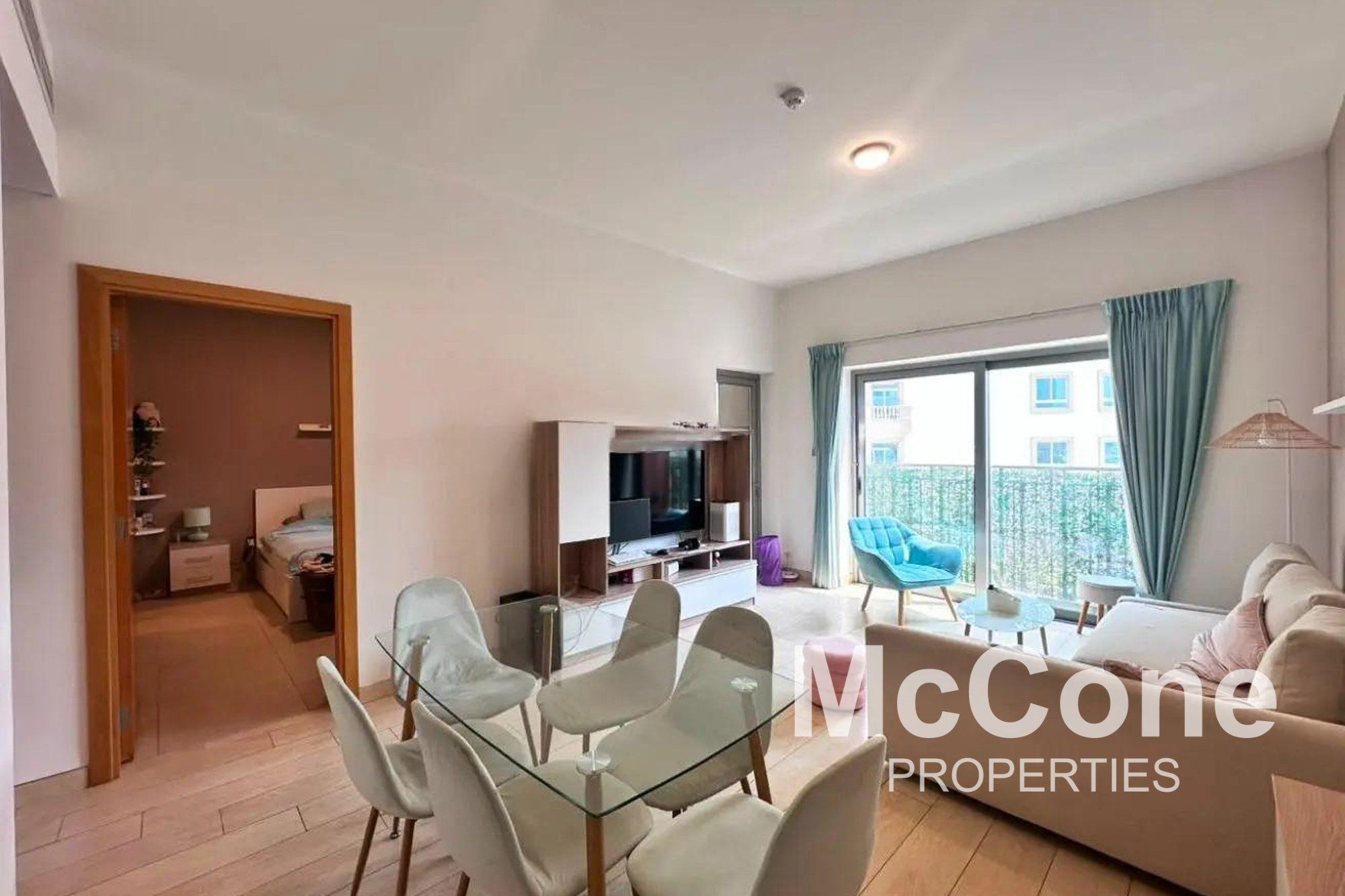 Fully Furnished | Vacant | All White Goods
