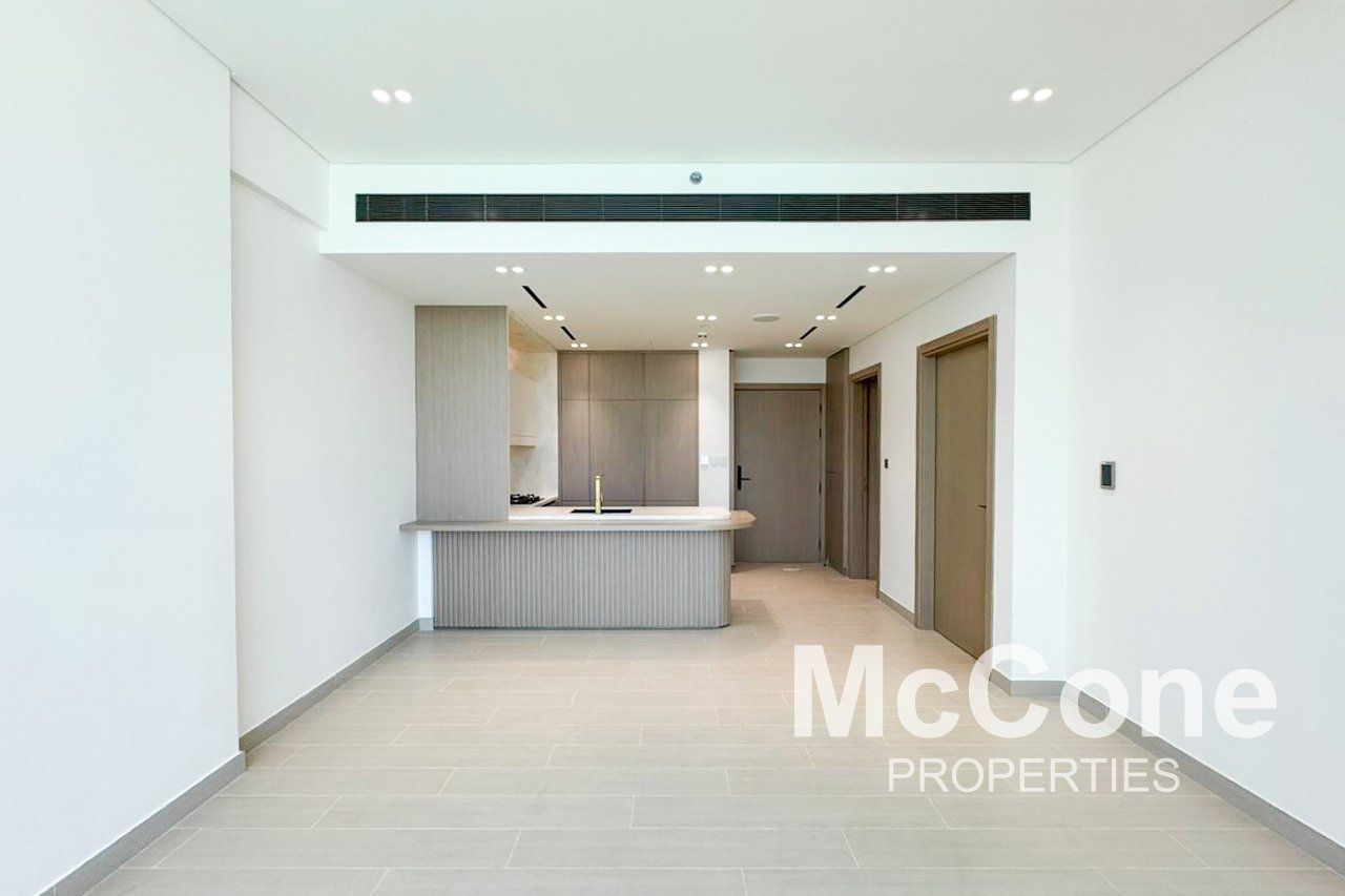 Vacant | Pool View | Resort Amenities
