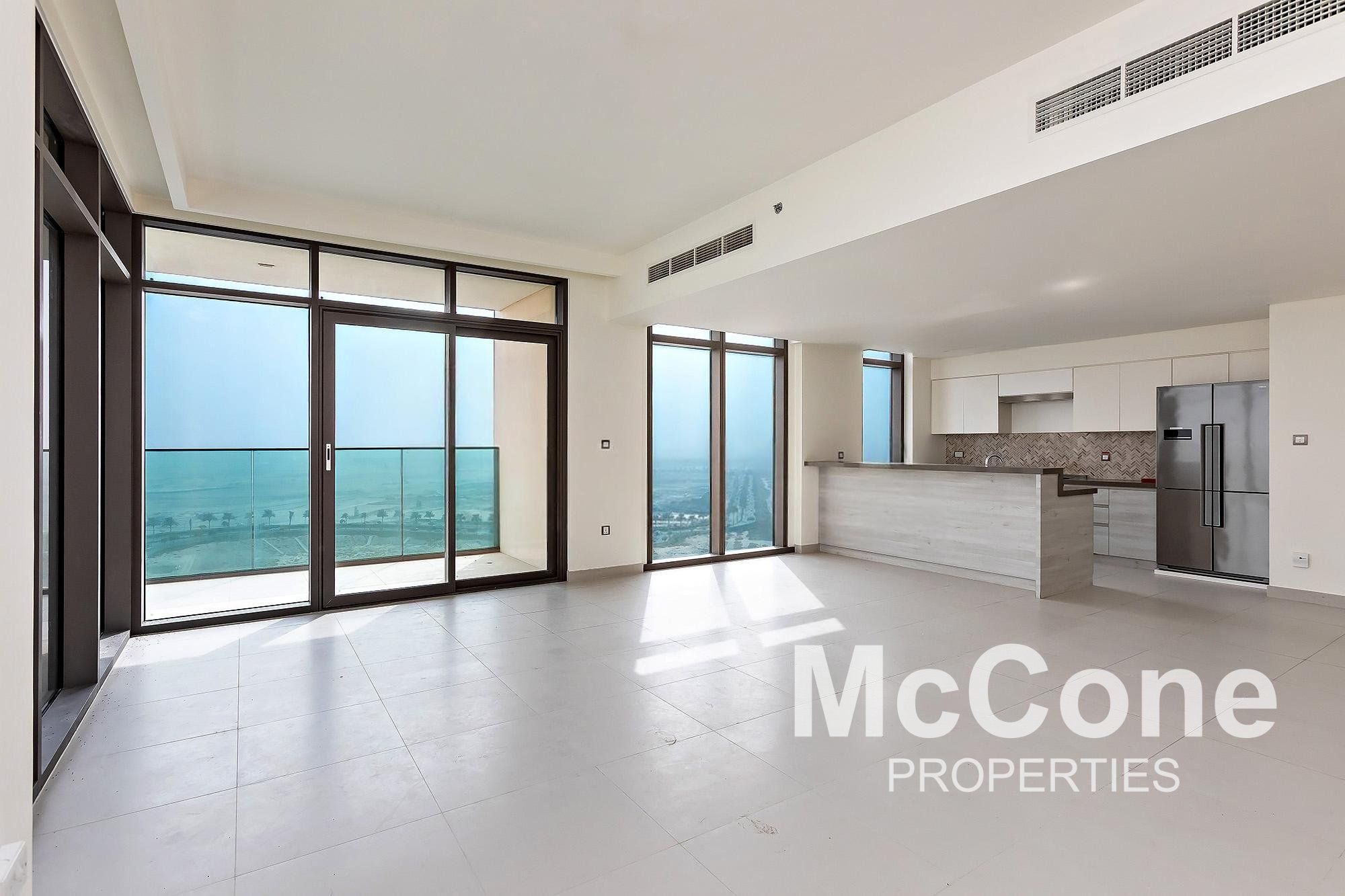 Large Layout  | Corner Unit | Vacant Soon