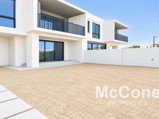 Vacant | Internal | Genuine Listing
