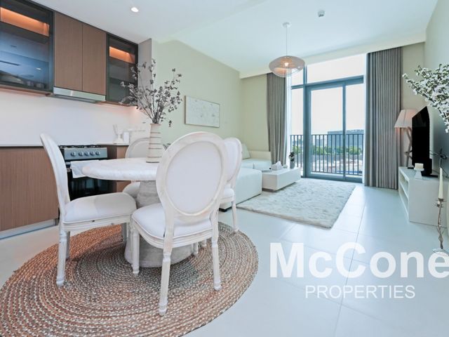 Low Floor | Vacant | Fully Furnished