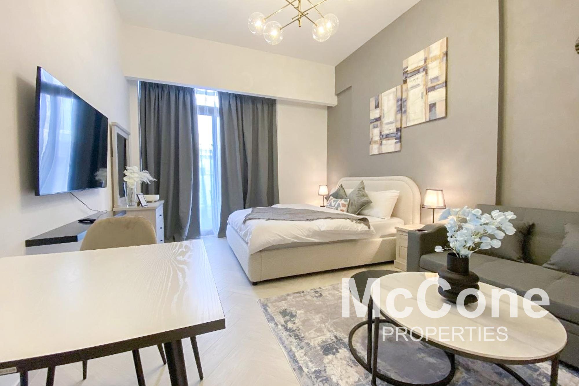 Stylish Furnished | Oxford 212 | Great Location