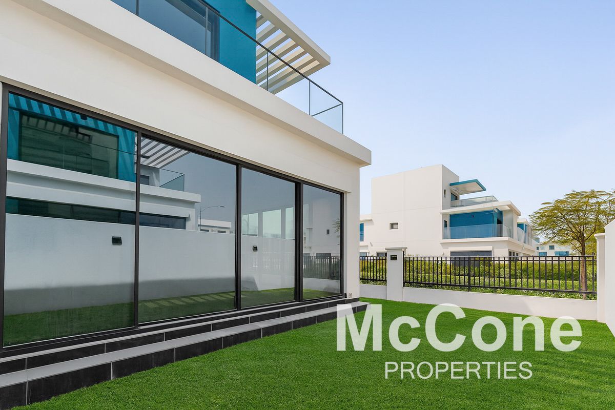 Vacant | Middle Unit | Flexible Cheques