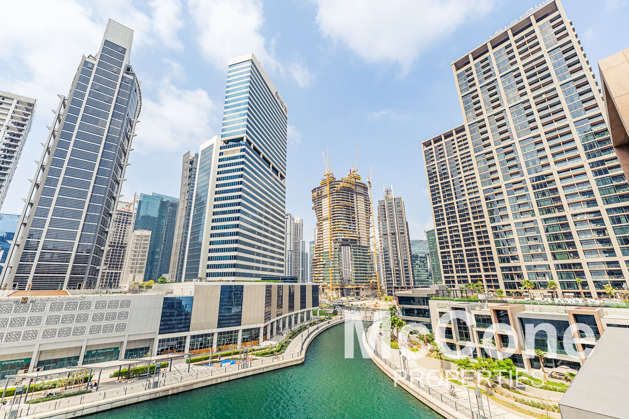 Canal View | Spacious | Waterfront Simplex