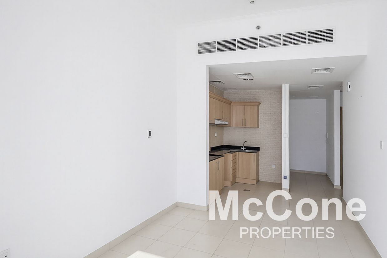 Prime Location | Spacious | Multiple Cheques
