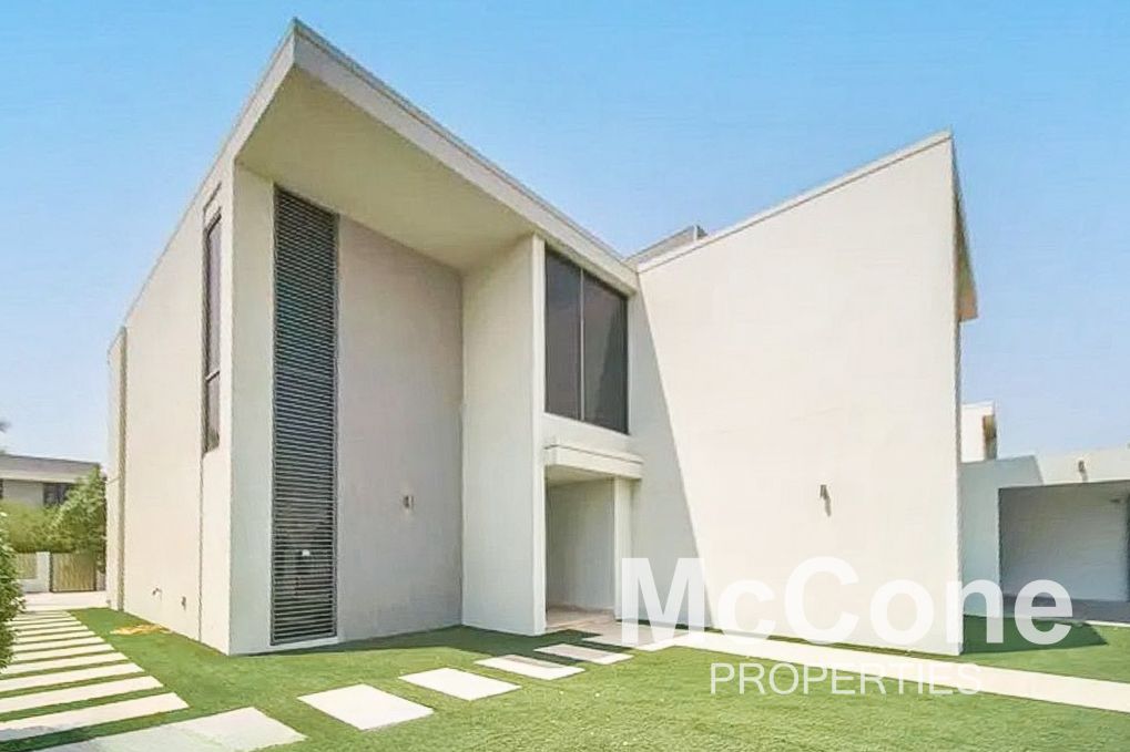 Park Facing | Huge Family Size Villa | Corner Unit