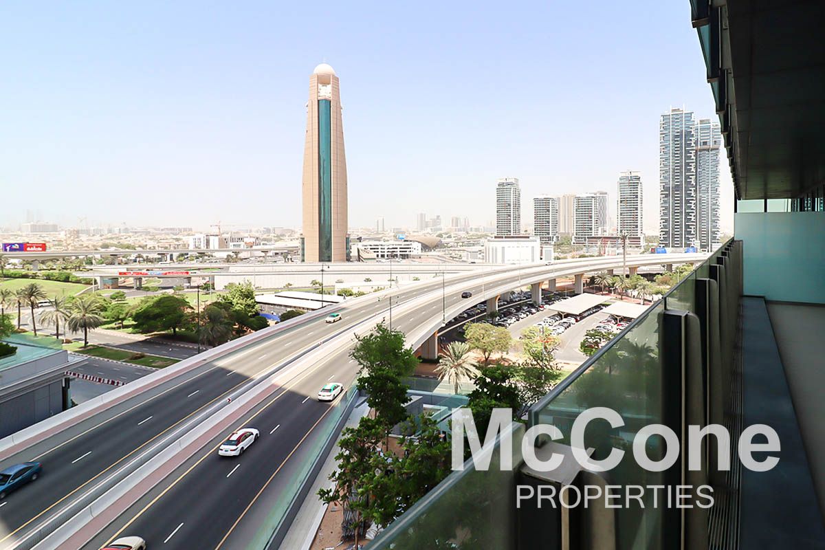 Burj View | Closed Kitchen | Maid's | 2 Parkings