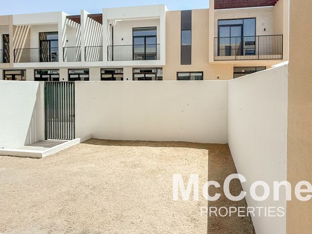 Opposite to Pool | Vacant | Well Maintained
