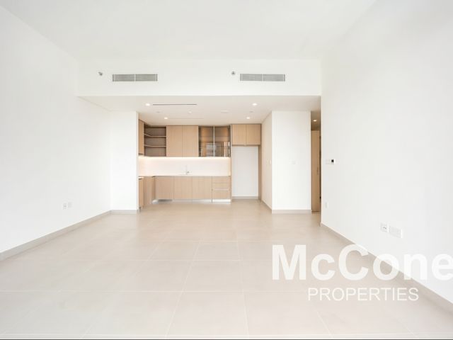 Corner Unit | Pool and Park View | Chiller Free