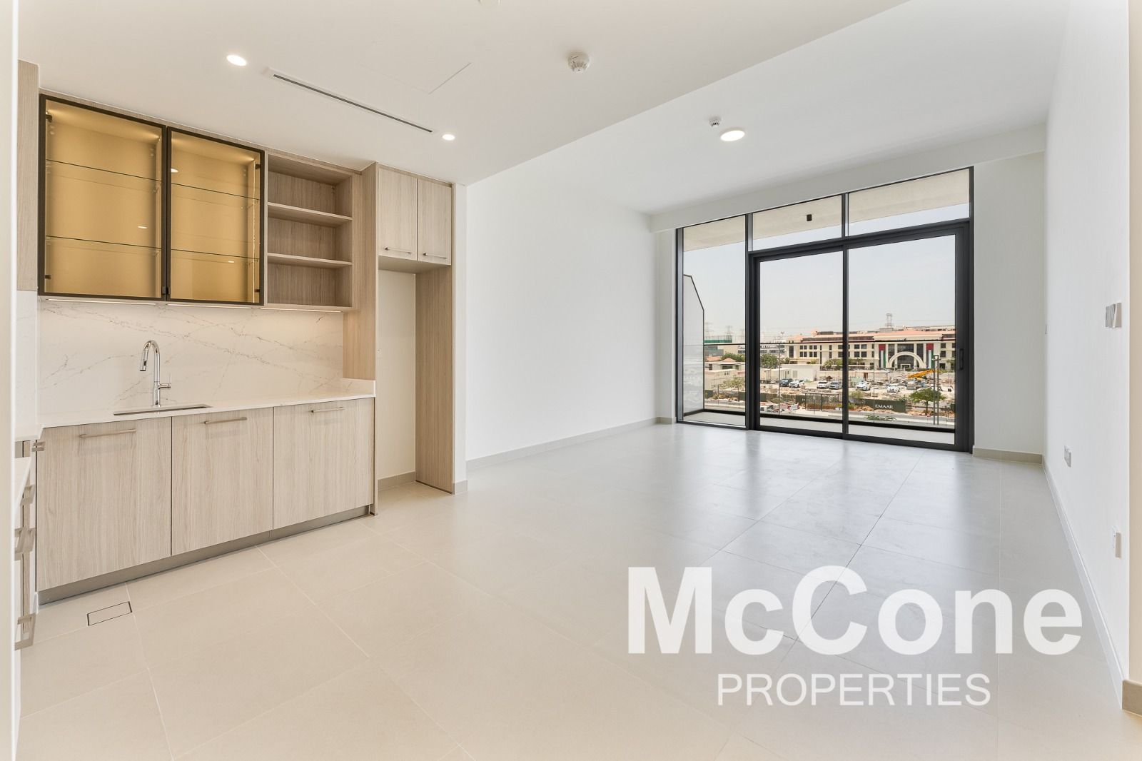 Low Floor | Cheques Flexible | Vacant Now
