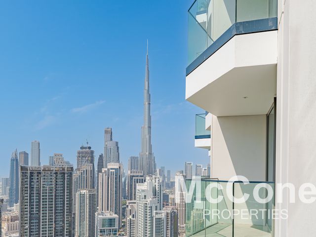 Exclusive | Top Floor | Excellent Furnishings