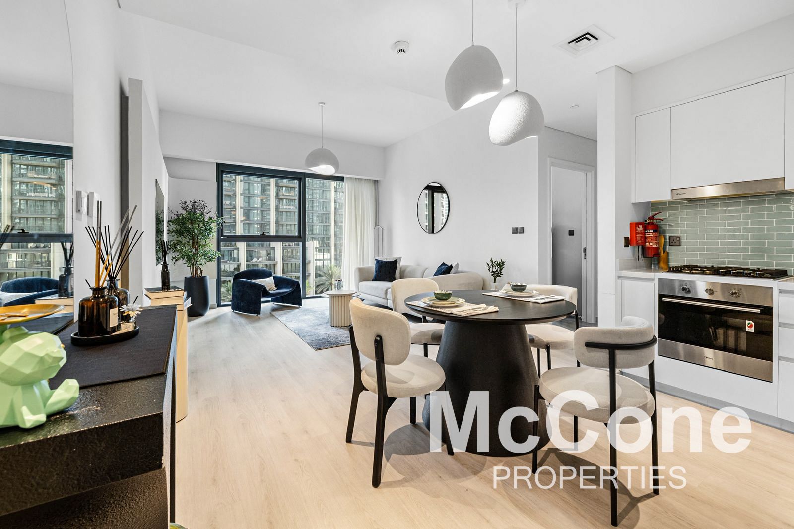 Upgraded | Modern Style | Great Area in Downtown