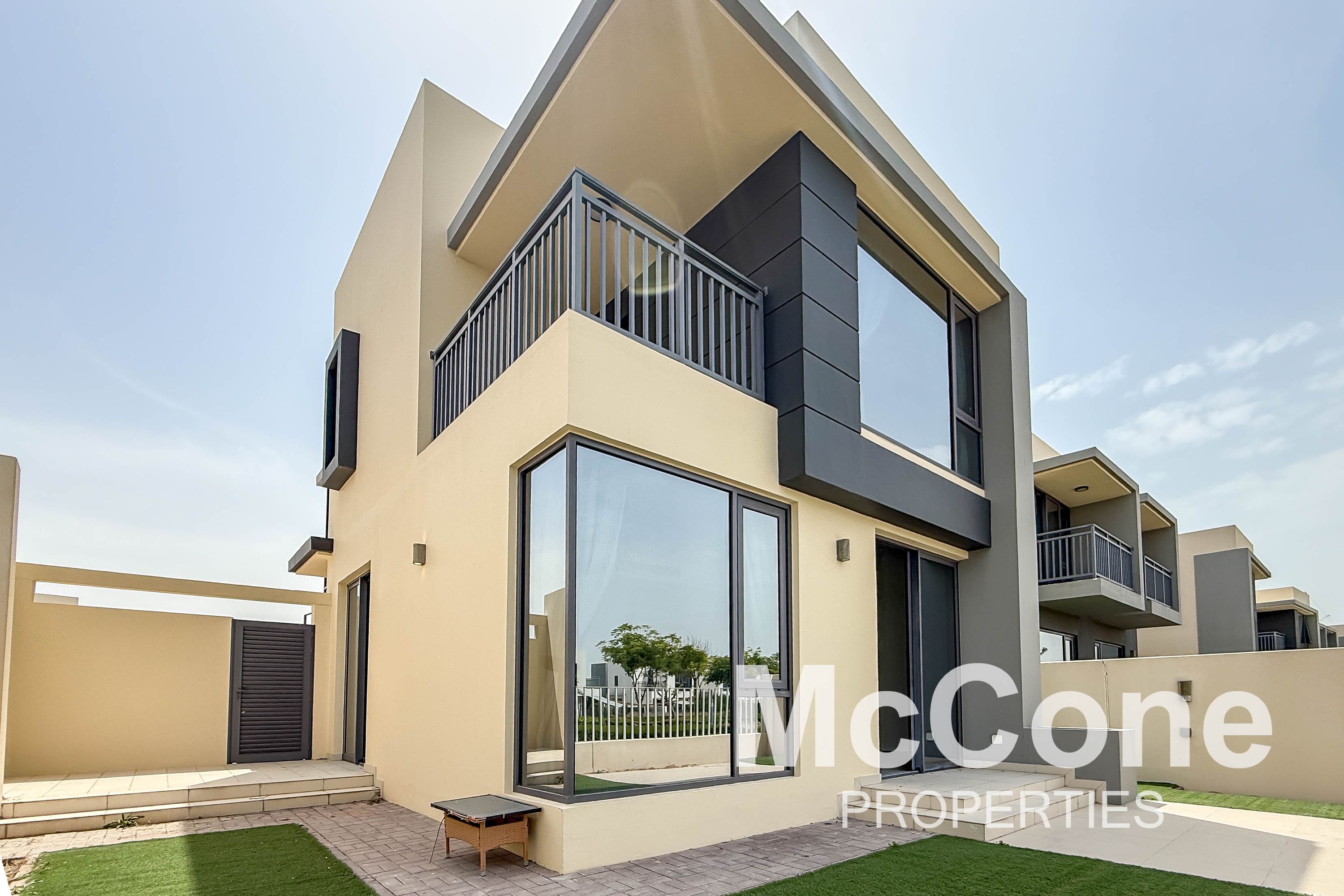 Corner Unit | Close to Park | Well Maintained