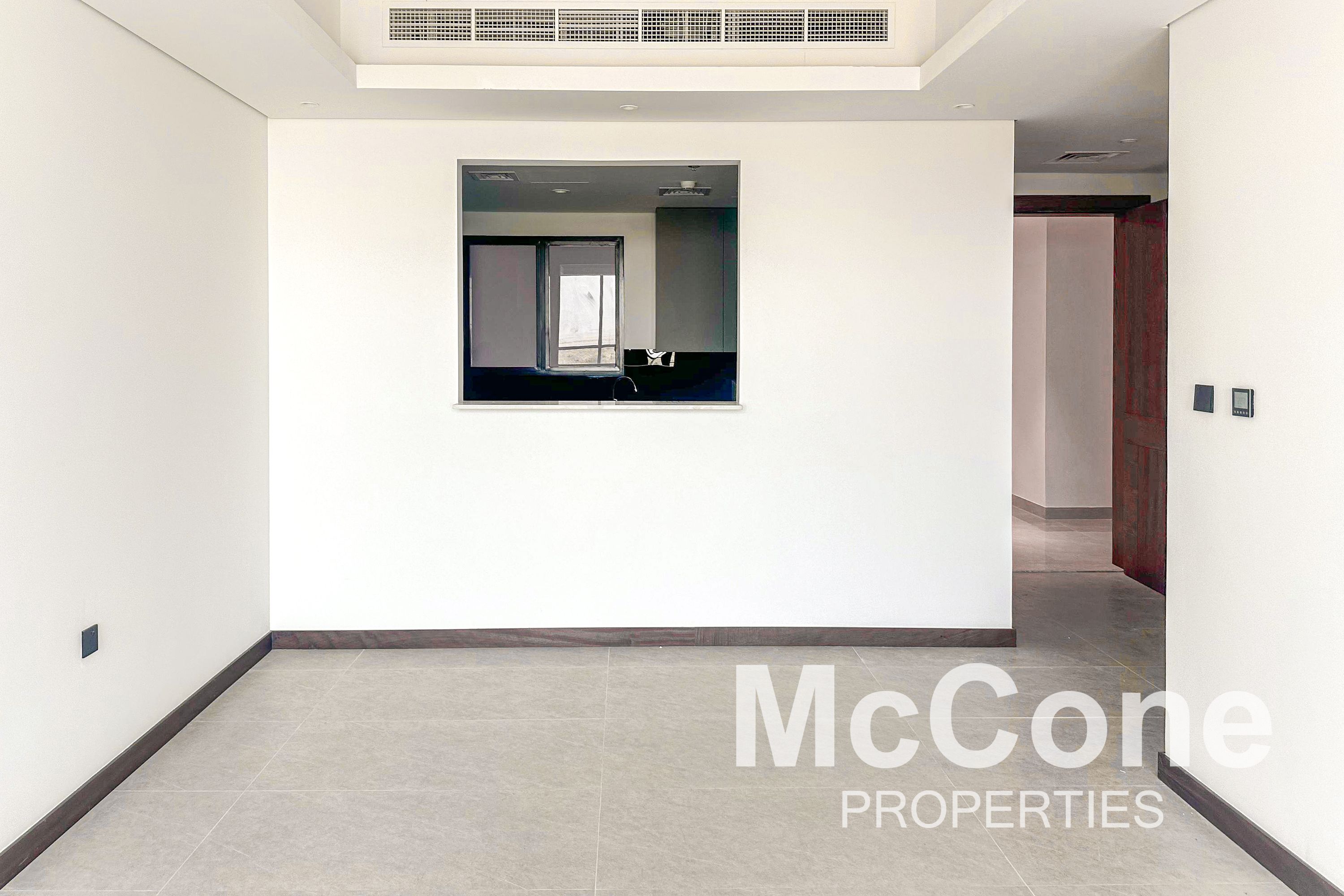 Closed kitchen | Spacious | Powder Room