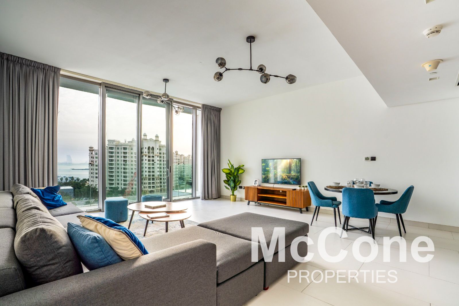 Beach Access | Large Balcony | Burj View