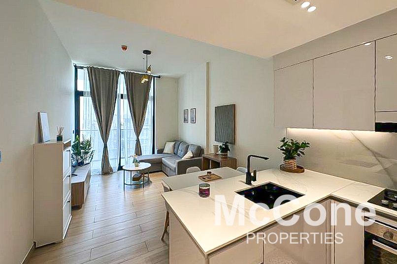 Beautiful Unit | Vacant Soon | Updated Smart Home