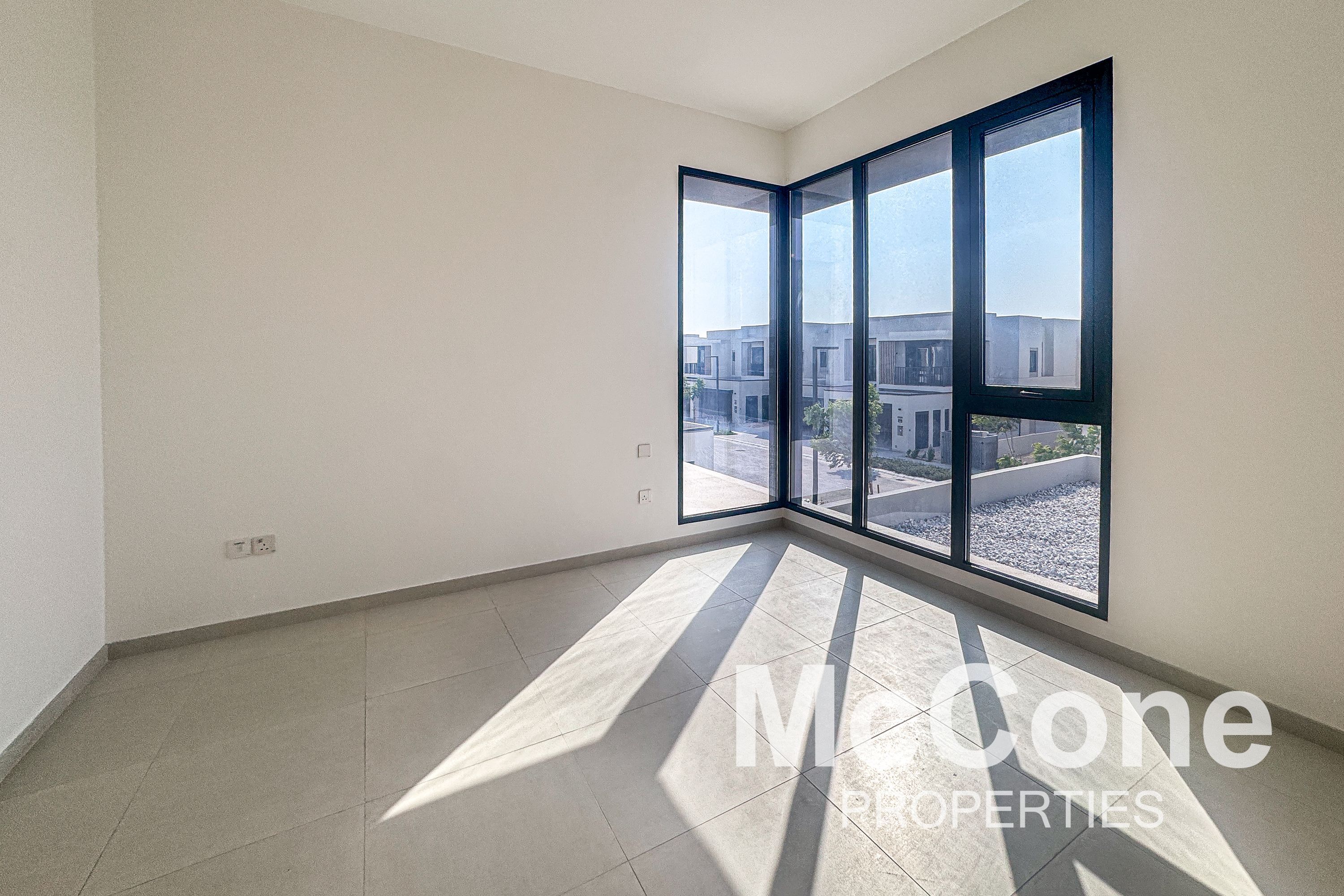 Corner Unit | Cluster 1 | Close to Amenities