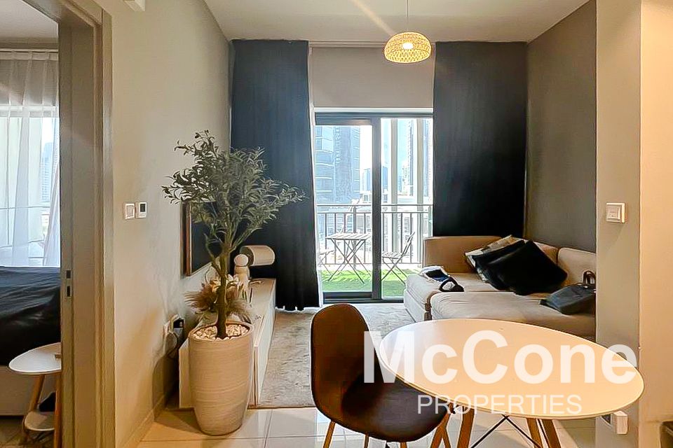 Modern | Vacant | Fully Furnished