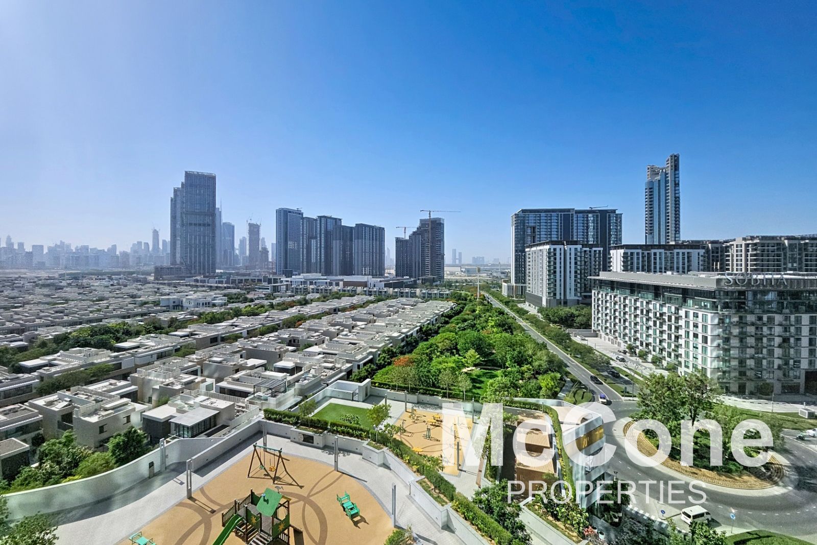 Lagoon View | Modern | Large Layout