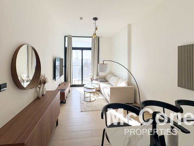 Fully Luxury Furnishing | Pool View | Vacant
