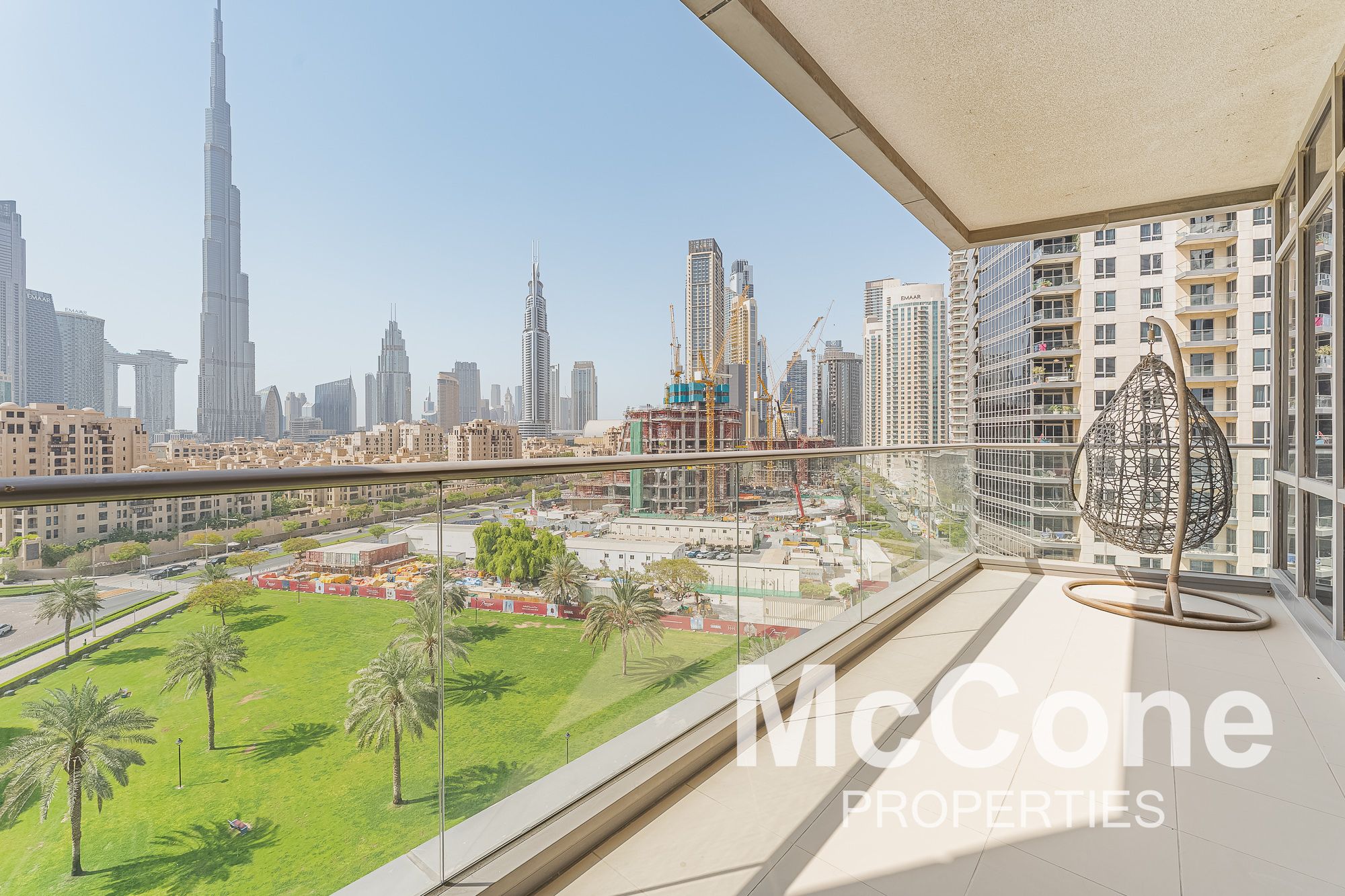 Fully Upgraded | Burj Khalifa Views | Vacant