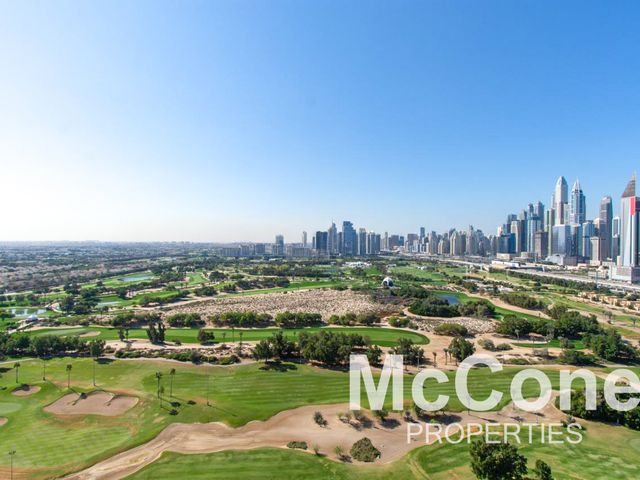 MUST SEE | Golf View | Spacious, Bright & Homely