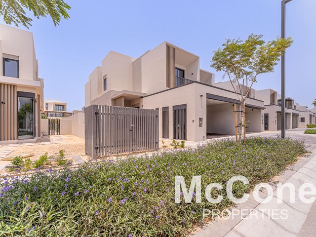 Corner Unit | Full Vastu Compliant| View Today