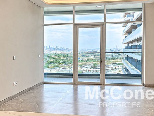 Brand New | Vacant | Luxury Building
