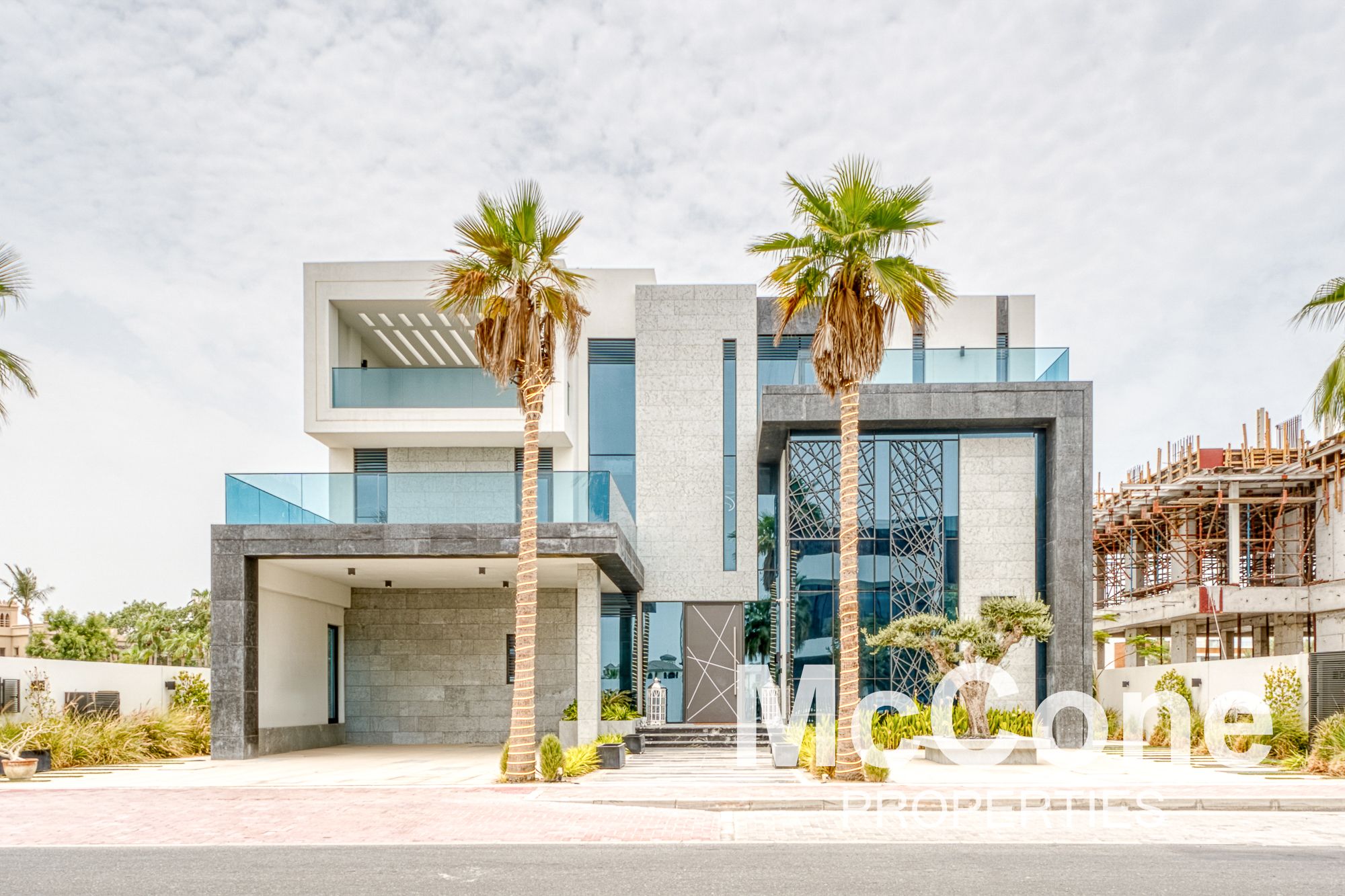 Luxurious | Custom Built | Private Beach and Pool