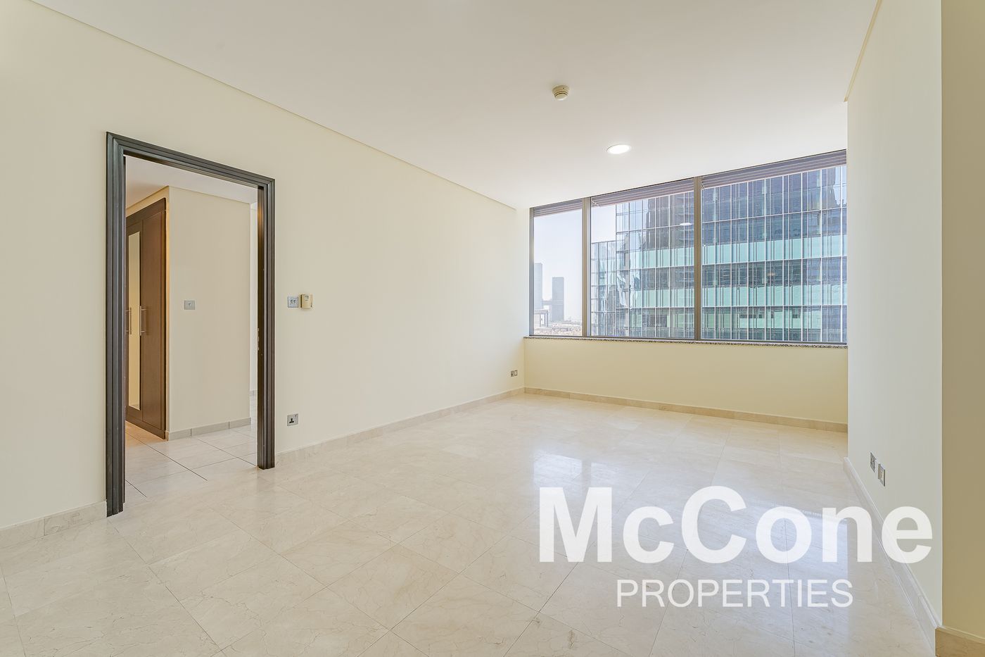 Vacant Now | Spacious Unit | Metro Access