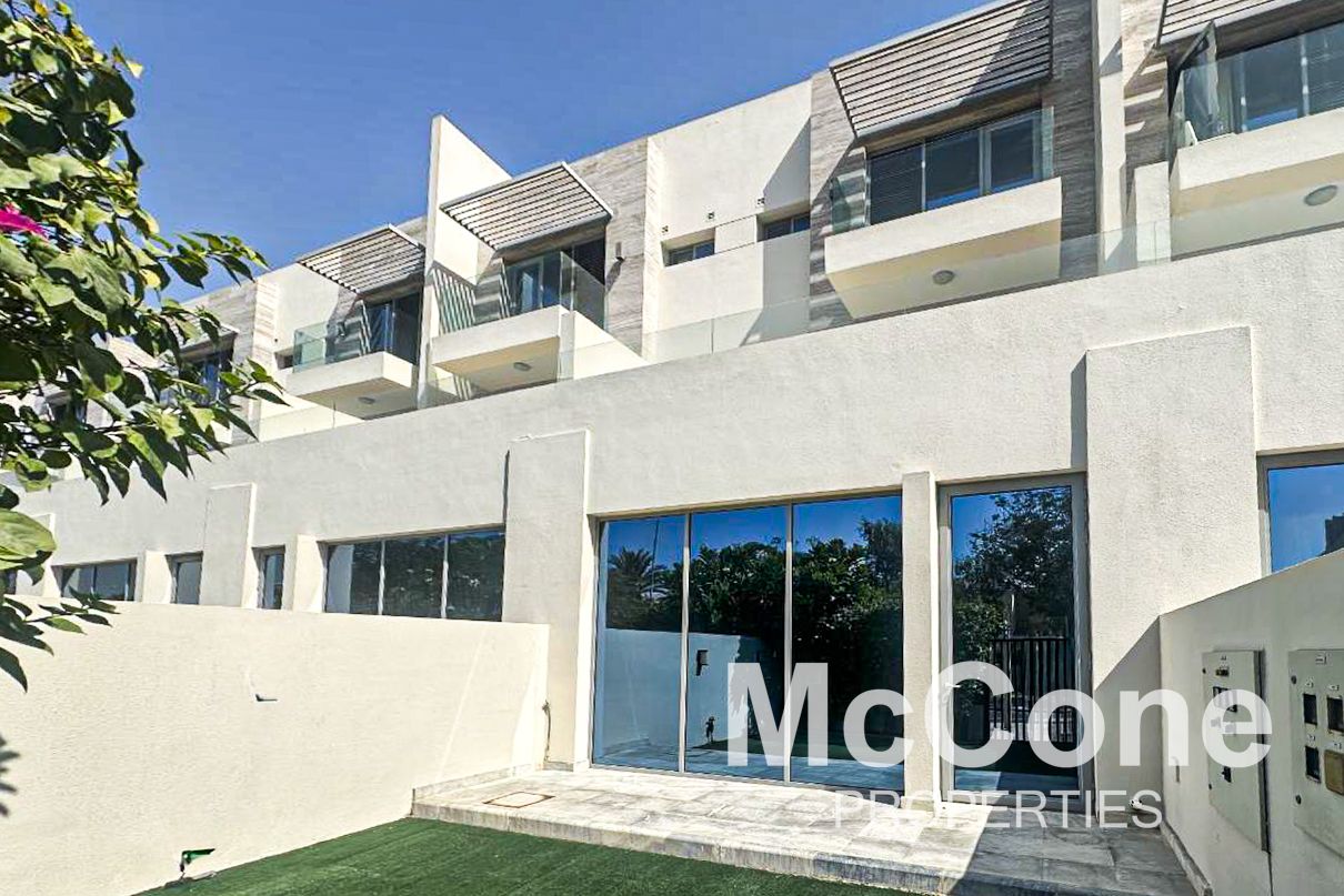 Luxury | Charming Community | Vacant Now