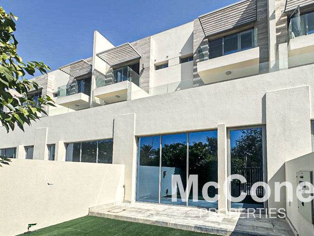 Luxury | Charming Community | Vacant Now