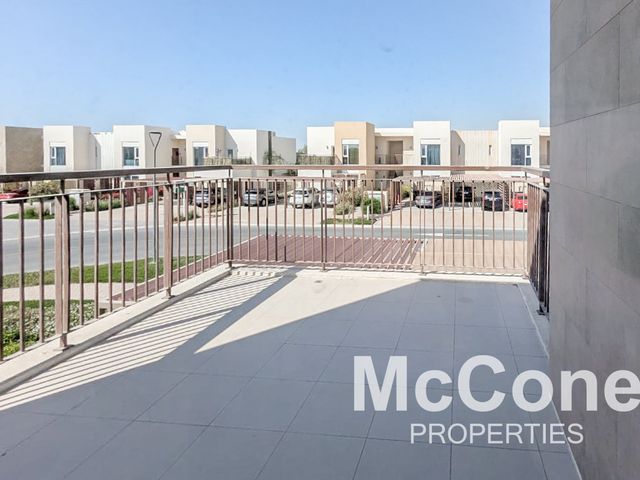 Single Row | Community View | Spacious
