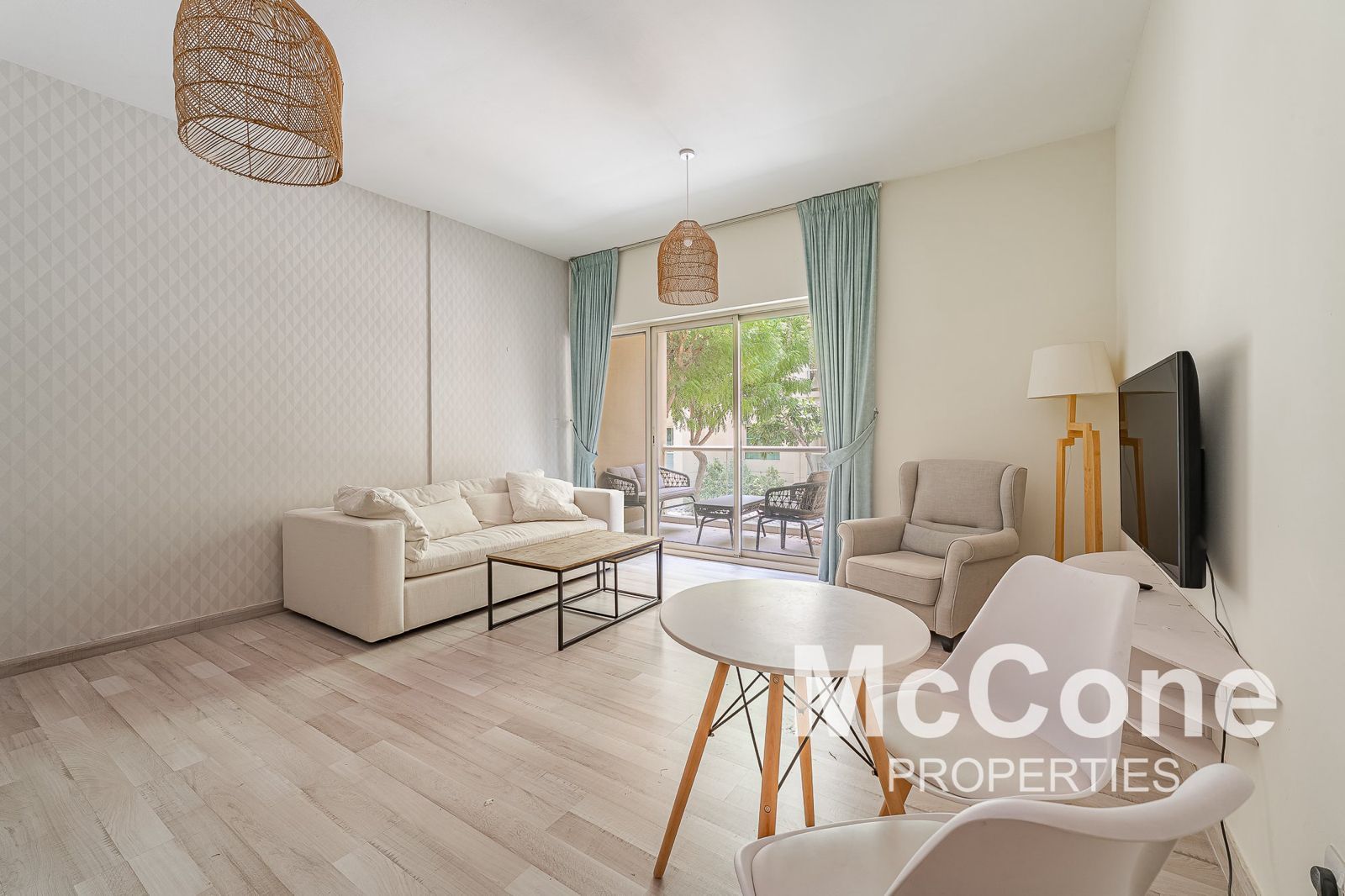 Fully Furnished | Vacant | Upgraded