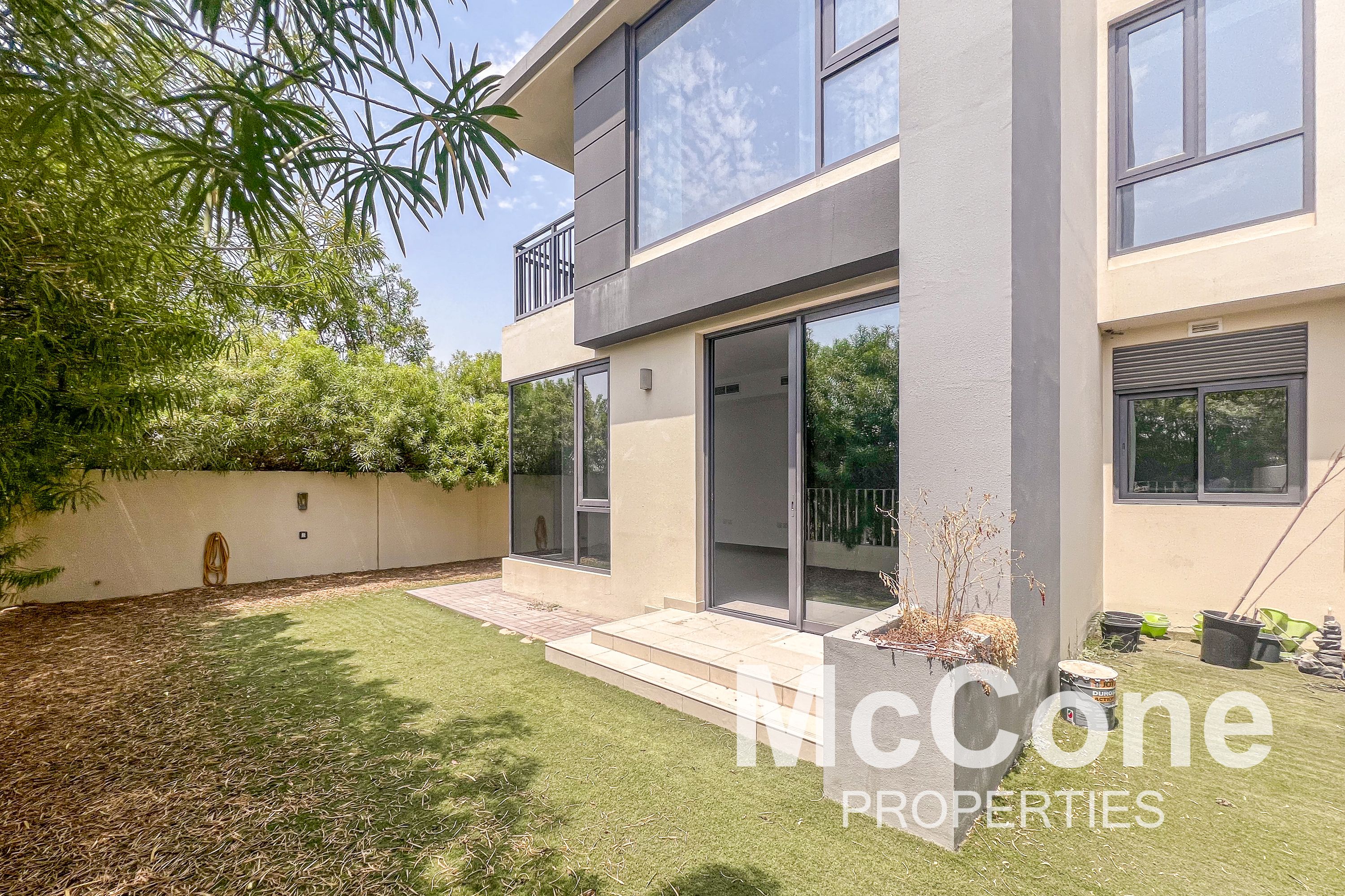Landscaped | Vacant | End Unit