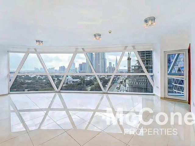 Modern Upgraded Kitchen | Zabeel View