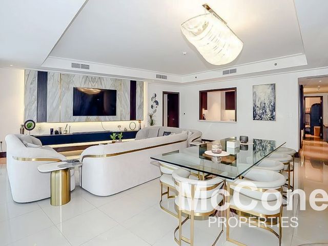 Full Burj Khalifa View | Fully Furnished | Vacant