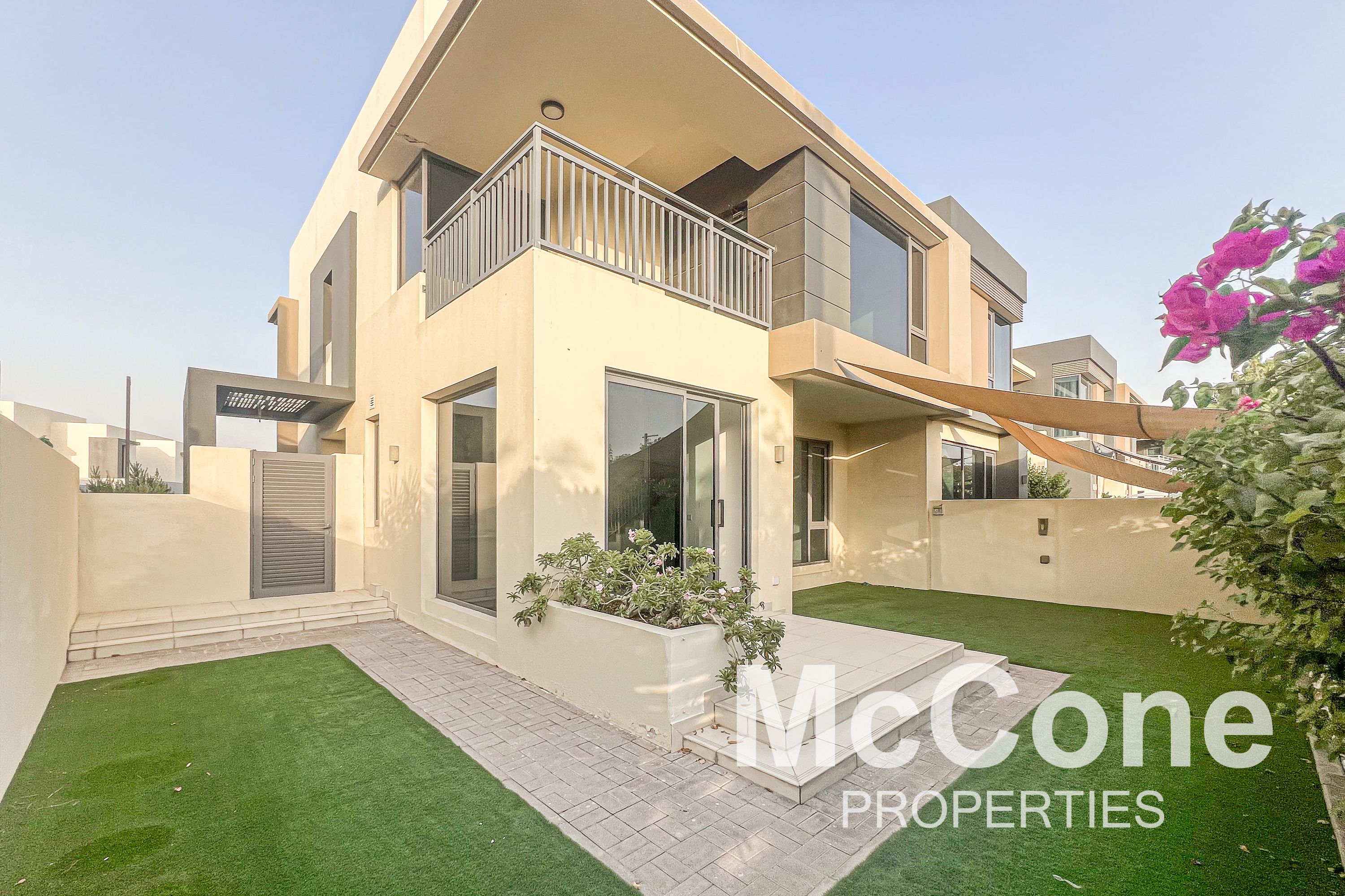 Single Row | Landscaped | Vacant