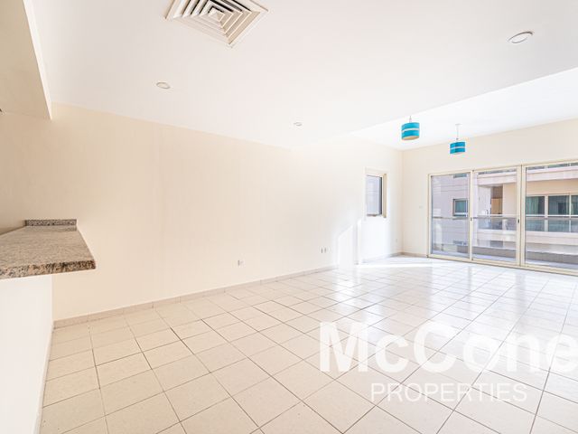 Chiller Free | Prime Location | Vacant