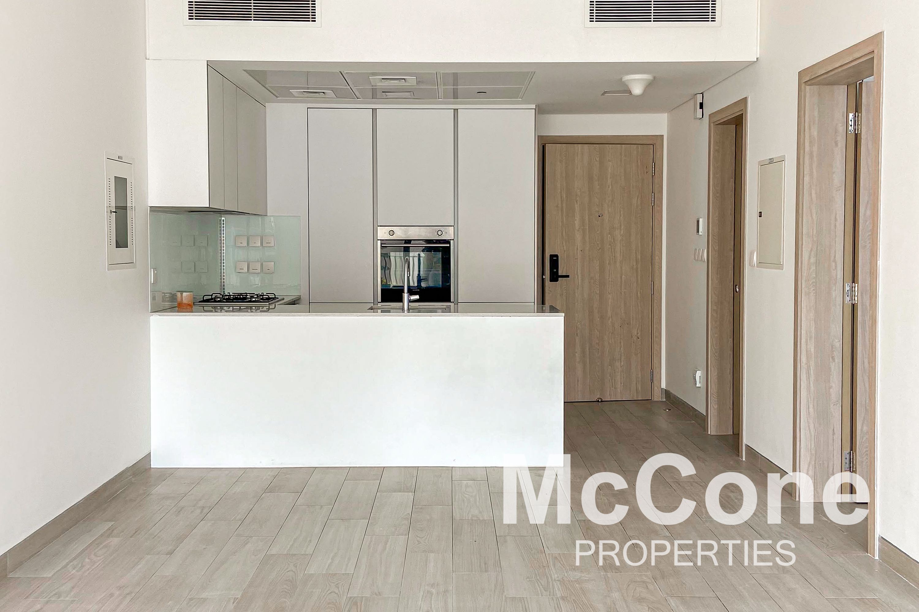 Huge Layout | Pool View | Dishwasher