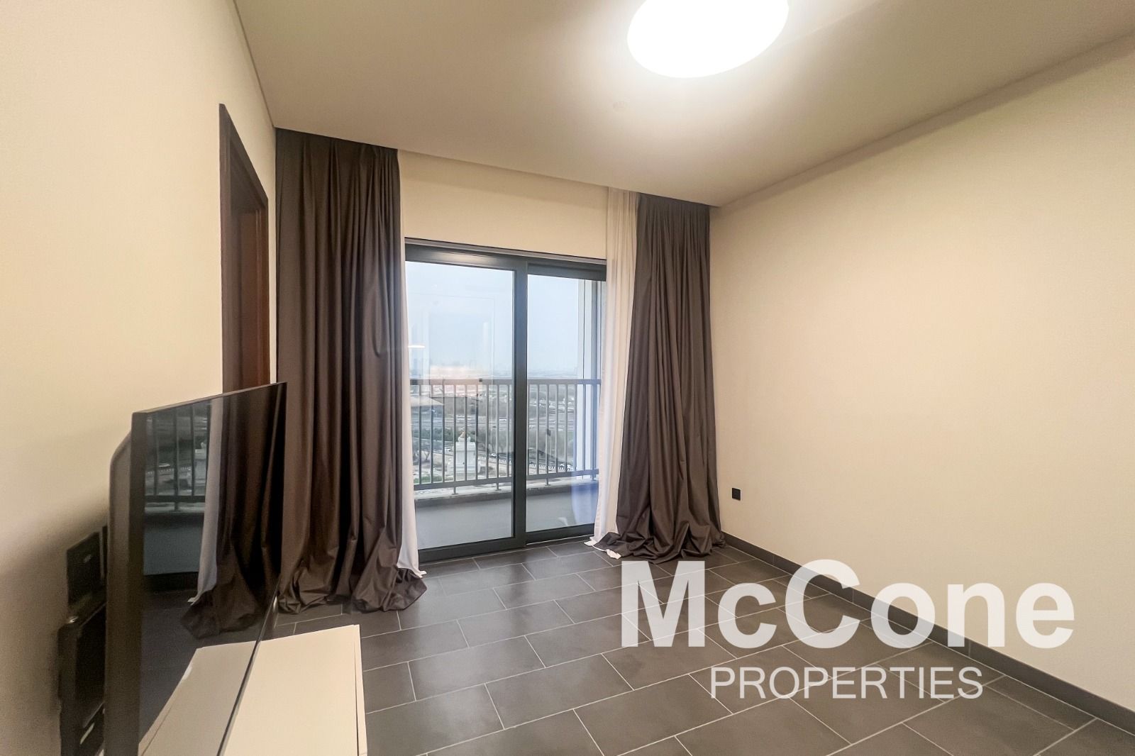 Best View  | Upgraded Kitchen | Plus Study Room