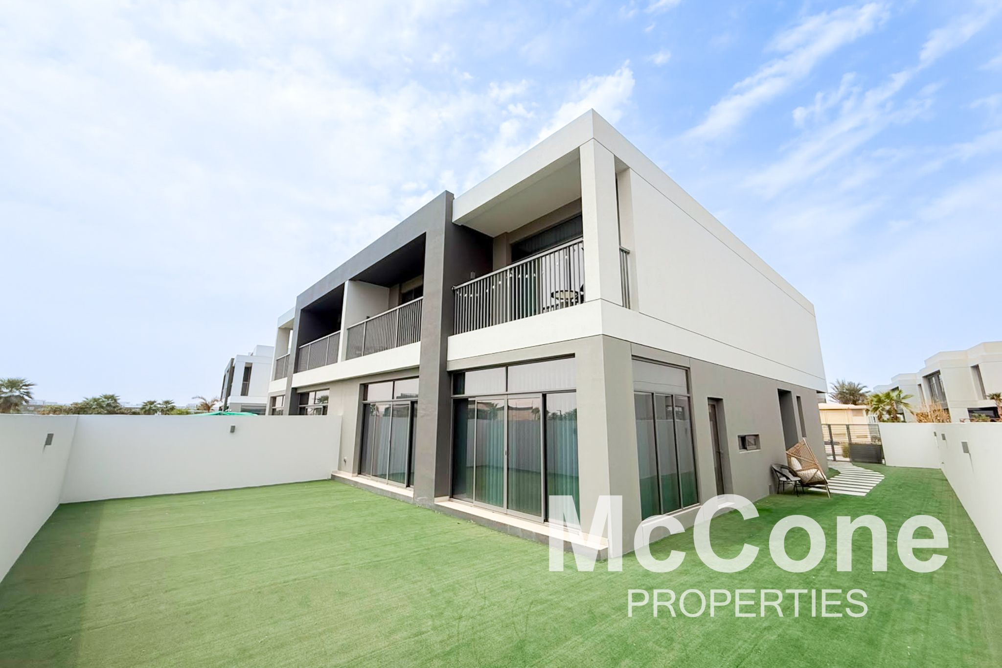 Lagoon Facing | Single Row | Spacious
