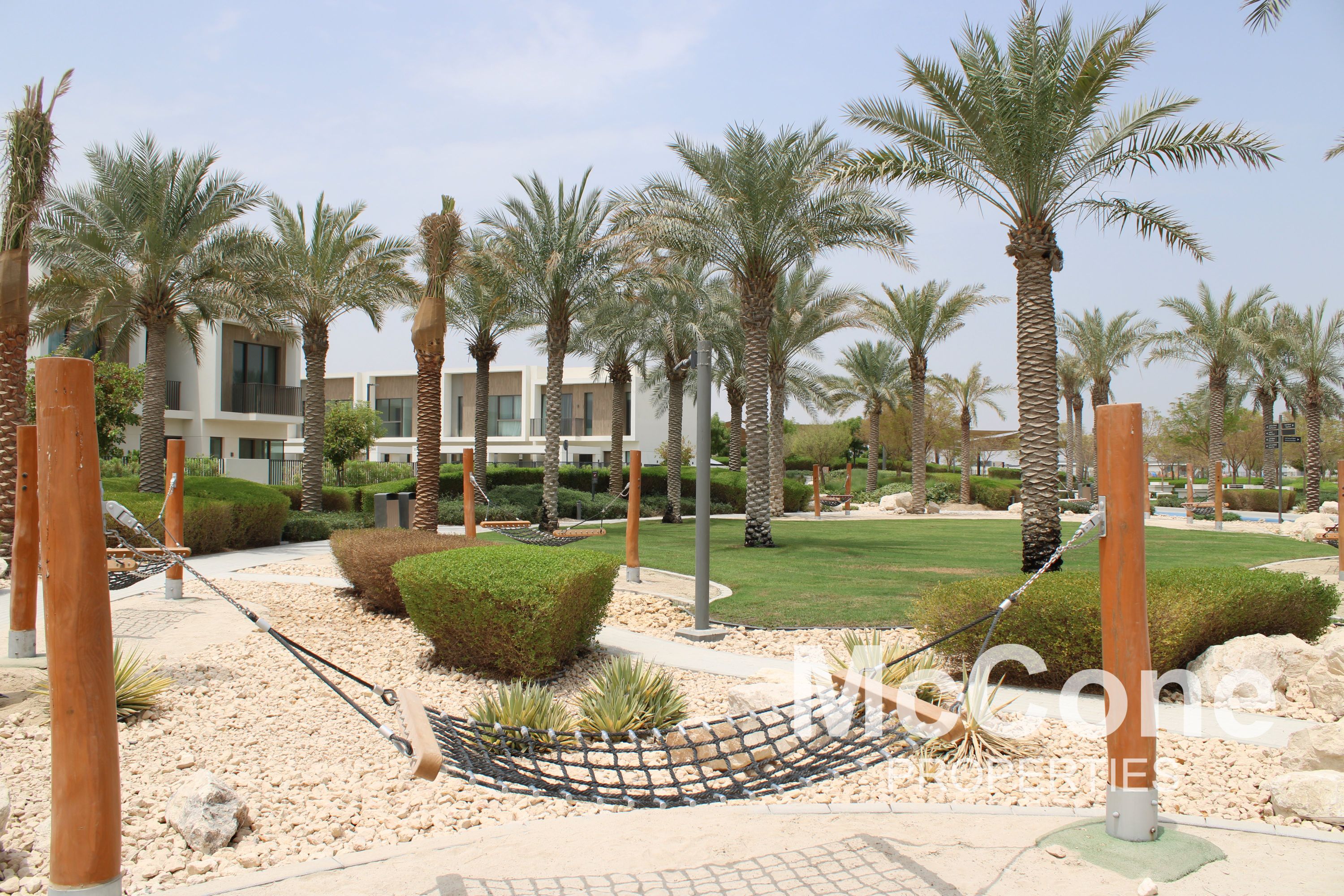 Single Row | Vacant | Landscaped