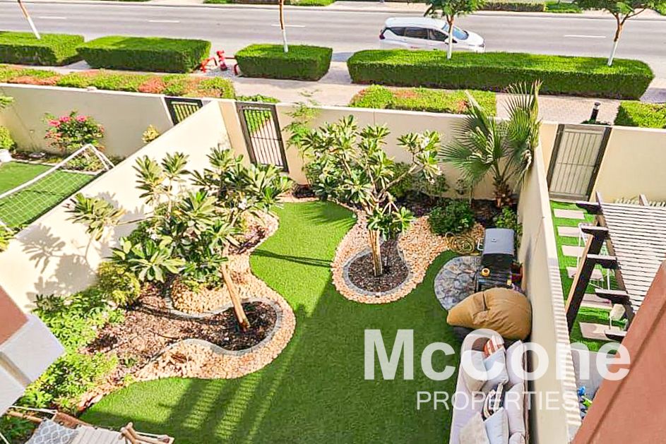 Spacious | Beautifully Landscaped | Single Row