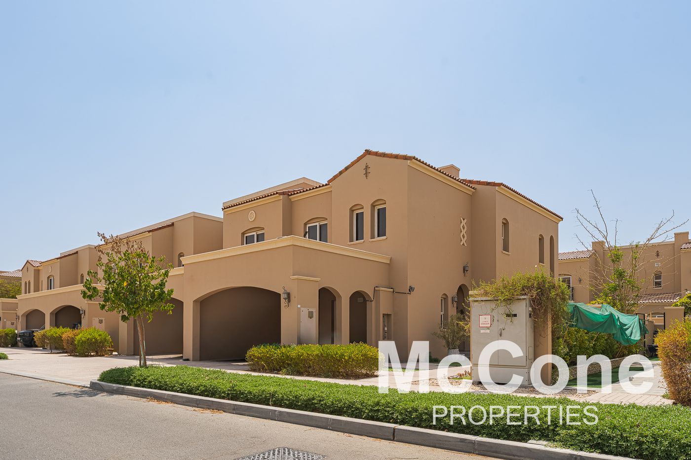 Corner | Furnished | Large plot