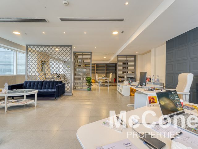 High Floor| Fully Fitted | Vacant