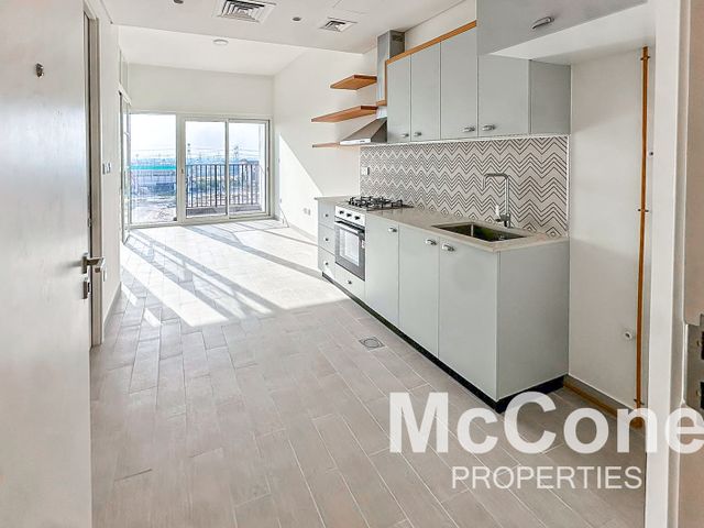 Burj Views | Bright & Open Plan | Ready October
